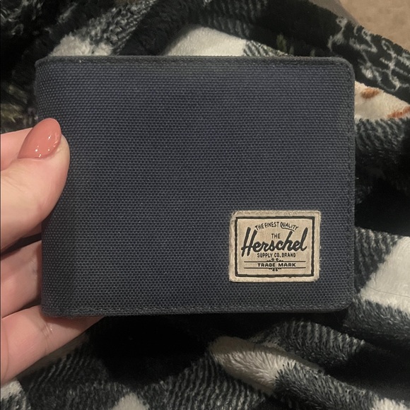 B54 Herschel Supply Company Navy Card Holder - Picture 1 of 4
